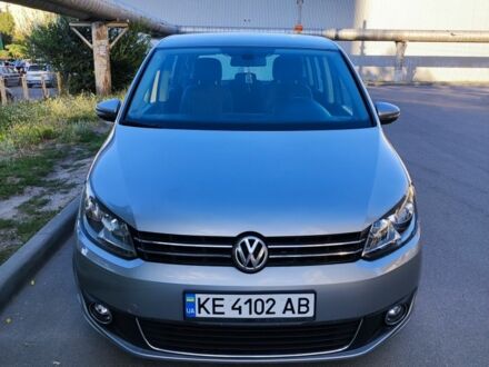 Фольксваген Туран 2011 в Днепре (Днепропетровске) на Automoto.ua Серый Фольксваген Туран, объемом двигателя 1.6 л и пробегом 190 тыс. км за 10500 $, фото 1 на Automoto.ua