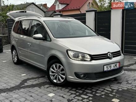 Серый Фольксваген Туран, объемом двигателя 1.6 л и пробегом 287 тыс. км за 9500 $, фото 1 на Automoto.ua