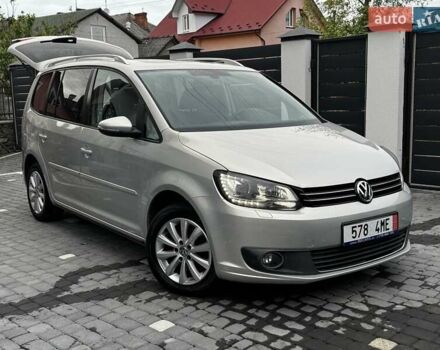 Серый Фольксваген Туран, объемом двигателя 1.6 л и пробегом 287 тыс. км за 9500 $, фото 1 на Automoto.ua