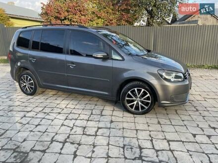 Фольксваген Туран 2011 у Стрые на Automoto.ua Сірий Фольксваген Туран, об'ємом двигуна 1.2 л та пробігом 240 тис. км за 8650 $, фото 1 на Automoto.ua