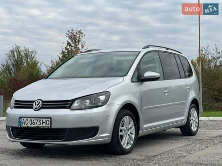 Фольксваген Туран 2011 в Ужгороде на Automoto.ua Серый Фольксваген Туран, объемом двигателя 1.39 л и пробегом 239 тыс. км за 7999 $, фото 1 на Automoto.ua