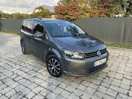 Фольксваген Туран 2011 у Стрые на Automoto.ua Сірий Фольксваген Туран, об'ємом двигуна 1.2 л та пробігом 240 тис. км за 8650 $, фото 1 на Automoto.ua