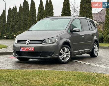 Сірий Фольксваген Туран, об'ємом двигуна 1.6 л та пробігом 217 тис. км за 10500 $, фото 1 на Automoto.ua
