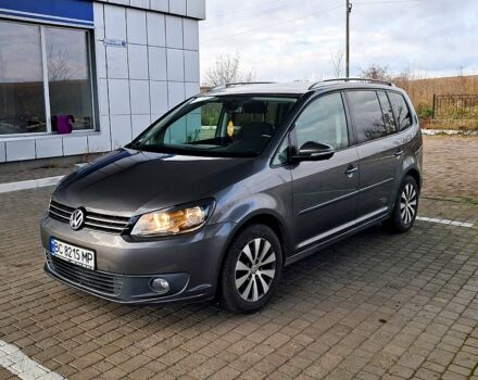 Серый Фольксваген Туран, объемом двигателя 1.6 л и пробегом 268 тыс. км за 10200 $, фото 1 на Automoto.ua