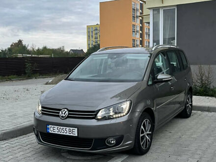 Фольксваген Туран 2011 у Чернівцях на Automoto.ua Сірий Фольксваген Туран, об'ємом двигуна 1.4 л та пробігом 199 тис. км за 9900 $, фото 1 на Automoto.ua