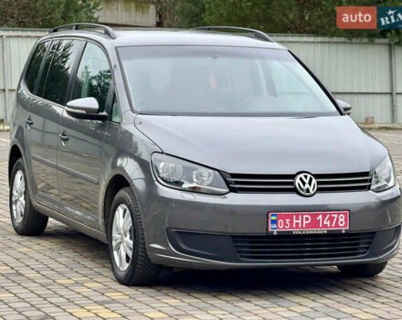 Серый Фольксваген Туран, объемом двигателя 1.6 л и пробегом 244 тыс. км за 10550 $, фото 1 на Automoto.ua