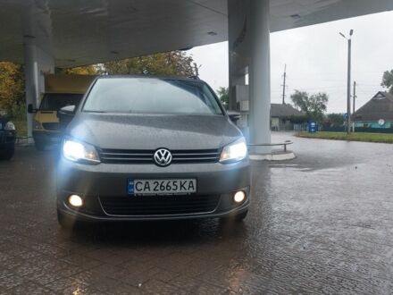 Фольксваген Туран 2011 в Виннице на Automoto.ua Серый Фольксваген Туран, объемом двигателя 1.6 л и пробегом 264 тыс. км за 10300 $, фото 1 на Automoto.ua