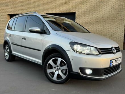 Серый Фольксваген Туран, объемом двигателя 2 л и пробегом 346 тыс. км за 12800 $, фото 1 на Automoto.ua