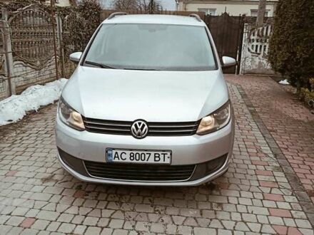 Фольксваген Туран 2012 у Володимир-Волинський на Automoto.ua Сірий Фольксваген Туран, об'ємом двигуна 1.39 л та пробігом 213 тис. км за 7000 $, фото 1 на Automoto.ua