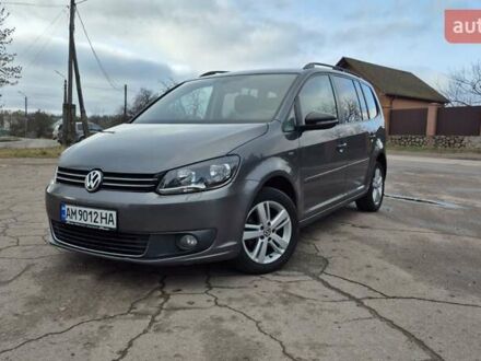 Серый Фольксваген Туран, объемом двигателя 1.6 л и пробегом 256 тыс. км за 8900 $, фото 1 на Automoto.ua