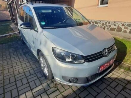 Серый Фольксваген Туран, объемом двигателя 1.6 л и пробегом 223 тыс. км за 11600 $, фото 1 на Automoto.ua