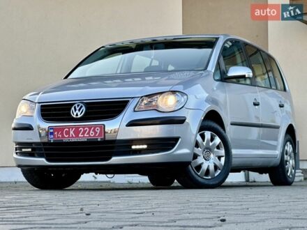 Серый Фольксваген Туран, объемом двигателя 0 л и пробегом 96 тыс. км за 4000 $, фото 1 на Automoto.ua