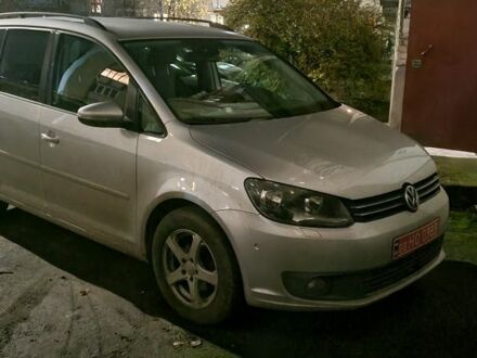 Сірий Фольксваген Туран, об'ємом двигуна 0 л та пробігом 288 тис. км за 9999 $, фото 1 на Automoto.ua