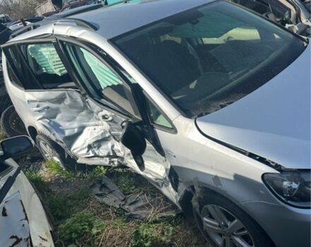 Серый Фольксваген Туран, объемом двигателя 1.6 л и пробегом 145 тыс. км за 3700 $, фото 1 на Automoto.ua