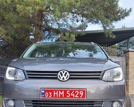 Серый Фольксваген Туран, объемом двигателя 2 л и пробегом 228 тыс. км за 14690 $, фото 1 на Automoto.ua