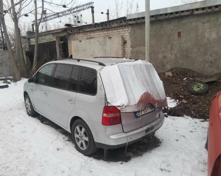 Сірий Фольксваген Туран, об'ємом двигуна 1.4 л та пробігом 290 тис. км за 1000 $, фото 1 на Automoto.ua