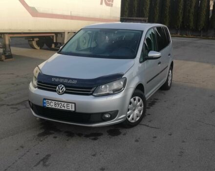 Серый Фольксваген Туран, объемом двигателя 1.6 л и пробегом 335 тыс. км за 8500 $, фото 1 на Automoto.ua