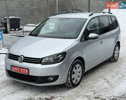 Серый Фольксваген Туран, объемом двигателя 2 л и пробегом 267 тыс. км за 11900 $, фото 1 на Automoto.ua