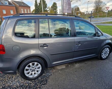 Серый Фольксваген Туран, объемом двигателя 1.6 л и пробегом 215 тыс. км за 11632 $, фото 1 на Automoto.ua