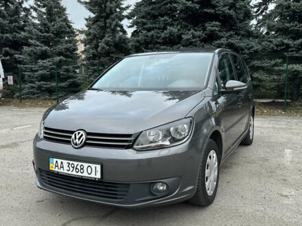 Сірий Фольксваген Туран, об'ємом двигуна 1.97 л та пробігом 132 тис. км за 13800 $, фото 1 на Automoto.ua