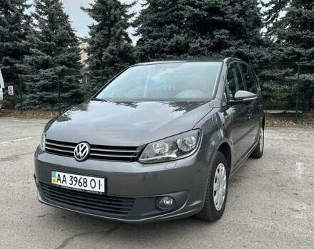Сірий Фольксваген Туран, об'ємом двигуна 1.97 л та пробігом 132 тис. км за 13800 $, фото 1 на Automoto.ua