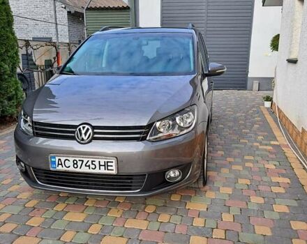 Серый Фольксваген Туран, объемом двигателя 1.6 л и пробегом 244 тыс. км за 11400 $, фото 1 на Automoto.ua