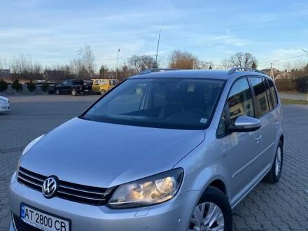 Серый Фольксваген Туран, объемом двигателя 1.6 л и пробегом 258 тыс. км за 10900 $, фото 1 на Automoto.ua