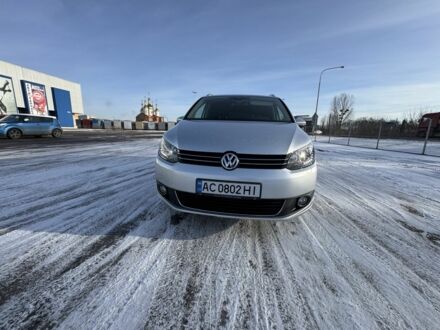 Сірий Фольксваген Туран, об'ємом двигуна 2 л та пробігом 254 тис. км за 13400 $, фото 1 на Automoto.ua