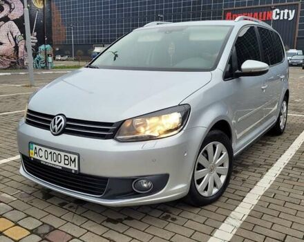 Серый Фольксваген Туран, объемом двигателя 2 л и пробегом 260 тыс. км за 14500 $, фото 1 на Automoto.ua