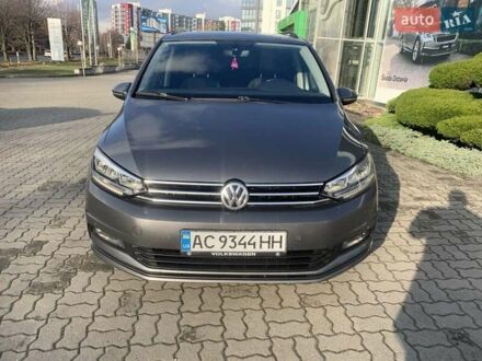 Серый Фольксваген Туран, объемом двигателя 1.97 л и пробегом 255 тыс. км за 15700 $, фото 1 на Automoto.ua