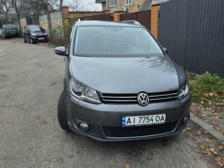 Серый Фольксваген Туран, объемом двигателя 1.97 л и пробегом 410 тыс. км за 11000 $, фото 1 на Automoto.ua