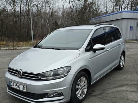 Серый Фольксваген Туран, объемом двигателя 1.6 л и пробегом 302 тыс. км за 13550 $, фото 1 на Automoto.ua