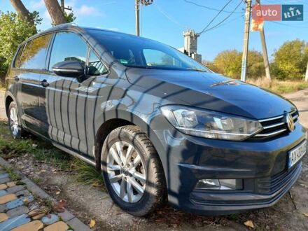 Серый Фольксваген Туран, объемом двигателя 1.6 л и пробегом 240 тыс. км за 14950 $, фото 1 на Automoto.ua