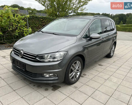 Фольксваген Туран 2016 в Житомире на Automoto.ua Серый Фольксваген Туран, объемом двигателя 1.6 л и пробегом 275 тыс. км за 14300 $, фото 1 на Automoto.ua