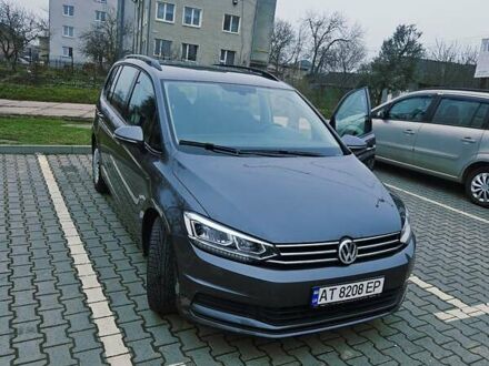 Серый Фольксваген Туран, объемом двигателя 1.97 л и пробегом 220 тыс. км за 18300 $, фото 1 на Automoto.ua