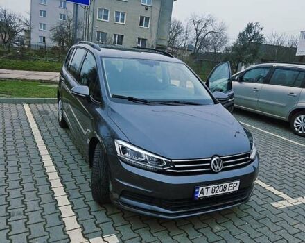 Серый Фольксваген Туран, объемом двигателя 1.97 л и пробегом 220 тыс. км за 18300 $, фото 1 на Automoto.ua