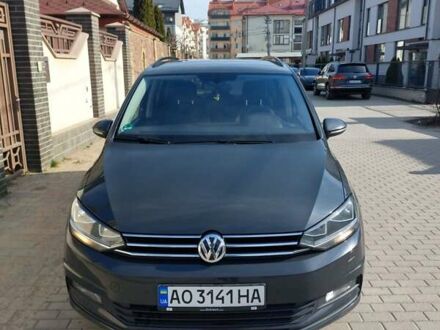 Фольксваген Туран 2017 у Ужгороді на Automoto.ua Сірий Фольксваген Туран, об'ємом двигуна 1.6 л та пробігом 240 тис. км за 15500 $, фото 1 на Automoto.ua