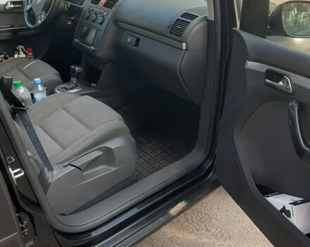 Синий Фольксваген Туран, объемом двигателя 2 л и пробегом 383 тыс. км за 4500 $, фото 3 на Automoto.ua