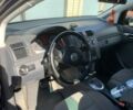 Синий Фольксваген Туран, объемом двигателя 2 л и пробегом 270 тыс. км за 5300 $, фото 7 на Automoto.ua
