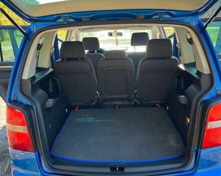 Синий Фольксваген Туран, объемом двигателя 1.6 л и пробегом 242 тыс. км за 5800 $, фото 12 на Automoto.ua