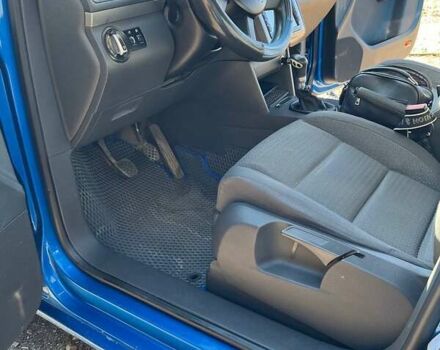 Синий Фольксваген Туран, объемом двигателя 1.6 л и пробегом 242 тыс. км за 5800 $, фото 18 на Automoto.ua