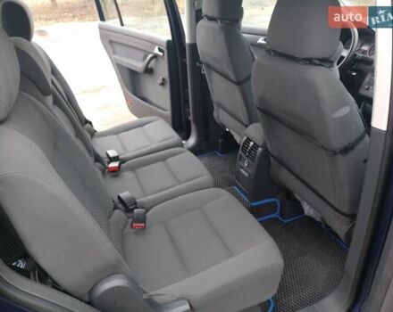 Синій Фольксваген Туран, об'ємом двигуна 1.6 л та пробігом 263 тис. км за 5200 $, фото 12 на Automoto.ua