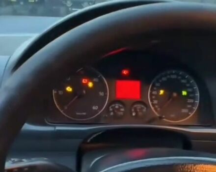 Синій Фольксваген Туран, об'ємом двигуна 1.9 л та пробігом 270 тис. км за 2600 $, фото 2 на Automoto.ua