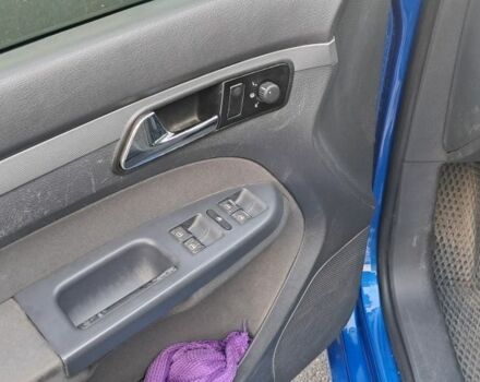 Синий Фольксваген Туран, объемом двигателя 1.6 л и пробегом 260 тыс. км за 5500 $, фото 7 на Automoto.ua