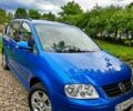 Синий Фольксваген Туран, объемом двигателя 1.6 л и пробегом 290 тыс. км за 6000 $, фото 1 на Automoto.ua