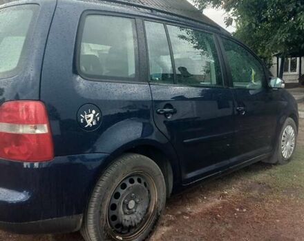 Синій Фольксваген Туран, об'ємом двигуна 1.6 л та пробігом 215 тис. км за 5800 $, фото 6 на Automoto.ua