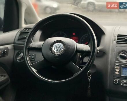 Синий Фольксваген Туран, объемом двигателя 1.9 л и пробегом 228 тыс. км за 3999 $, фото 8 на Automoto.ua