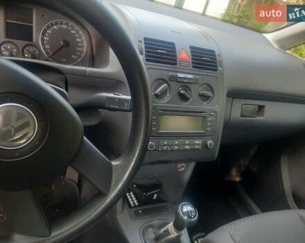 Синий Фольксваген Туран, объемом двигателя 1.6 л и пробегом 292 тыс. км за 5600 $, фото 13 на Automoto.ua