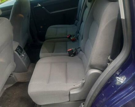 Синий Фольксваген Туран, объемом двигателя 1.6 л и пробегом 292 тыс. км за 5600 $, фото 11 на Automoto.ua