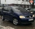 Синий Фольксваген Туран, объемом двигателя 1.9 л и пробегом 228 тыс. км за 3999 $, фото 1 на Automoto.ua